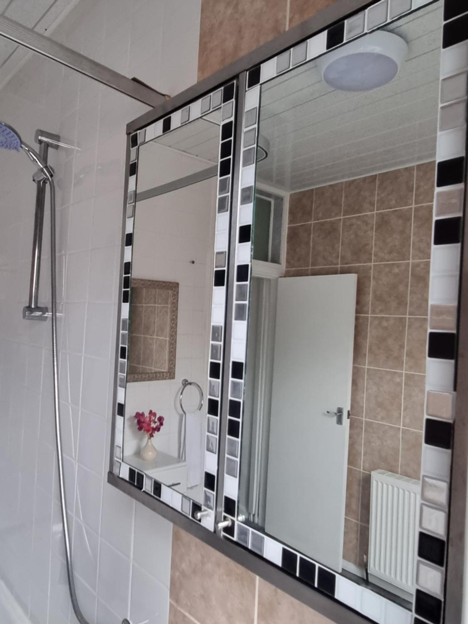 Be Our Guest! Stylish-free Parking-central Location Leeds (West Yorkshire)