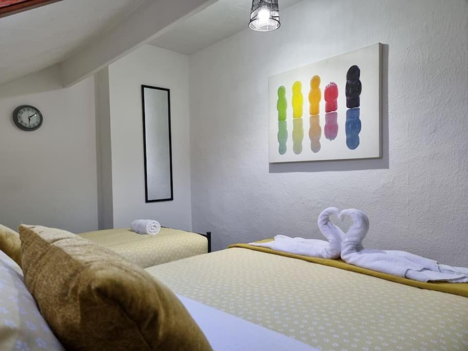 Be Our Guest! Stylish-free Parking-central Location Apartment *